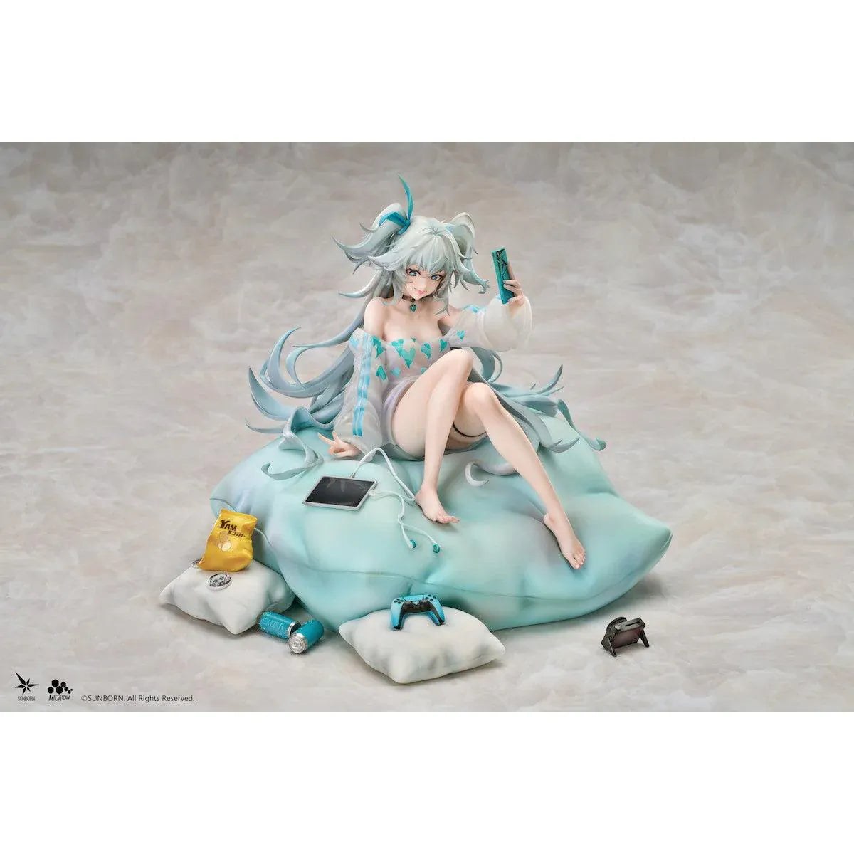 Girls' Frontline 2 Exilium Florence Marvellous Herb Cake Ver. 1/7 Scale Figure seated on a cushion with mint hair, phone accessory, pillows, snacks, and game controller details