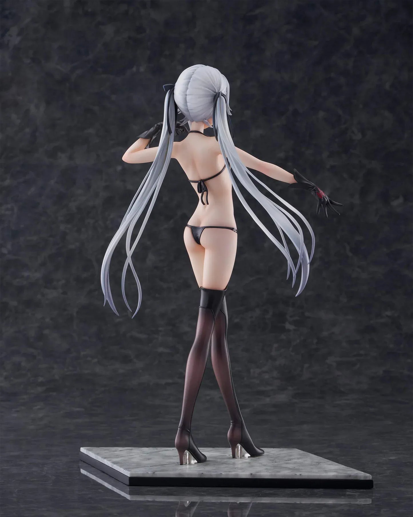Kirie Kagarino 1/6 scale figure from Bishoujo Mangekyou featuring flowing red cape, black outfit, and silver hair on display base