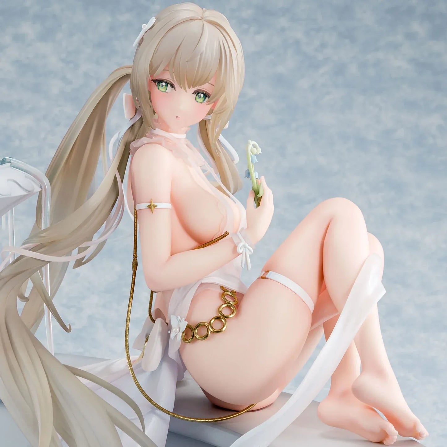 Houkiboshi Illustration Momoko 1/6 scale figure seated under crescent moon with flowing hair and gold accessories.