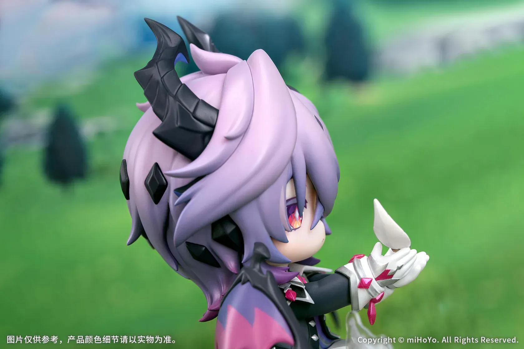 Genshin Impact Durin Floral Wanderings ver. with Bonus Non Scale Figure featuring Durin with lavender hair, horns, bat-like wings, books, companion illustration, and themed display base.