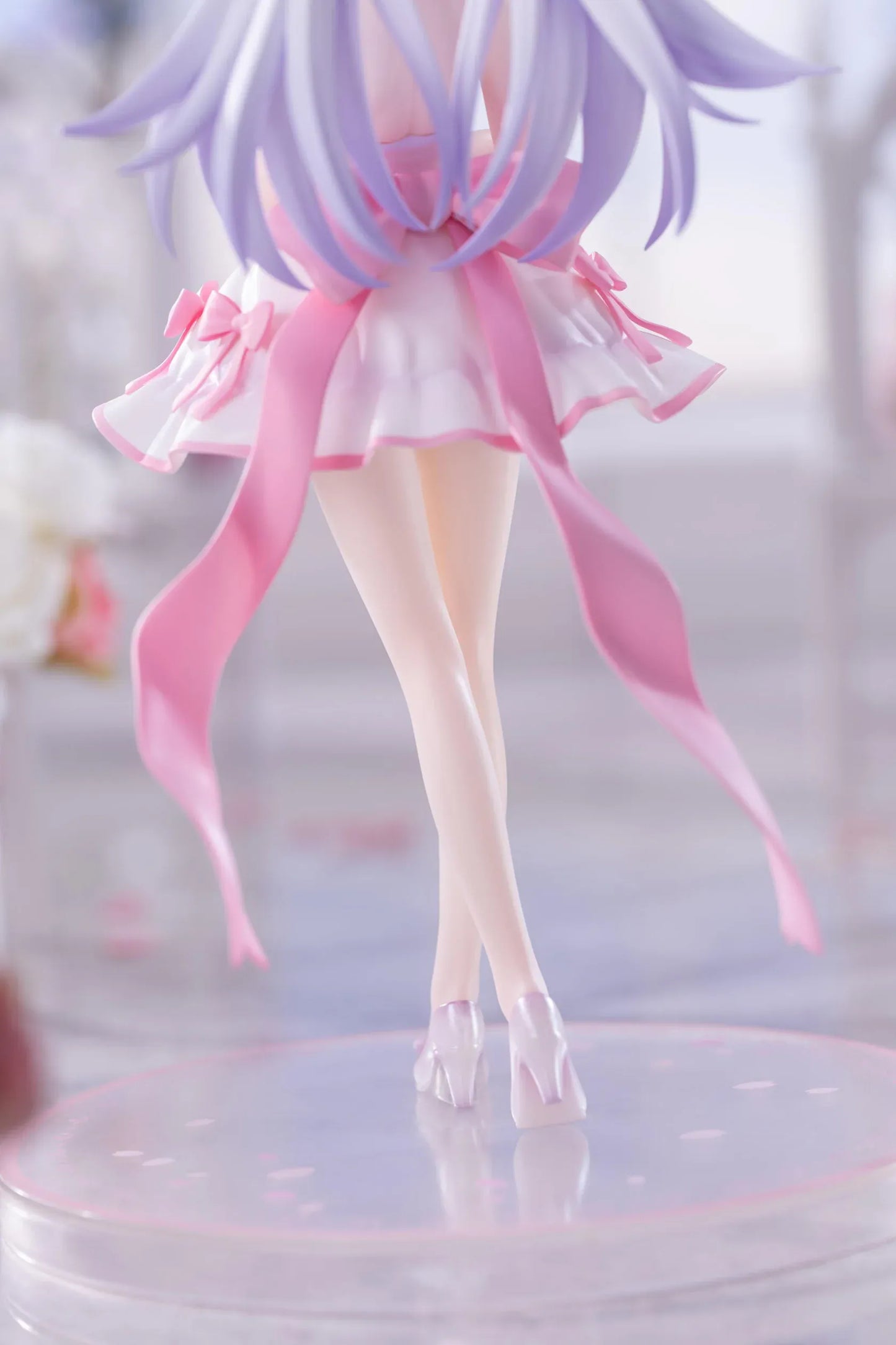 Plastic Memories Isla Wedding Dress Ver. 1/7 Scale Figure wearing a white and pink bridal gown while holding a rose bouquet