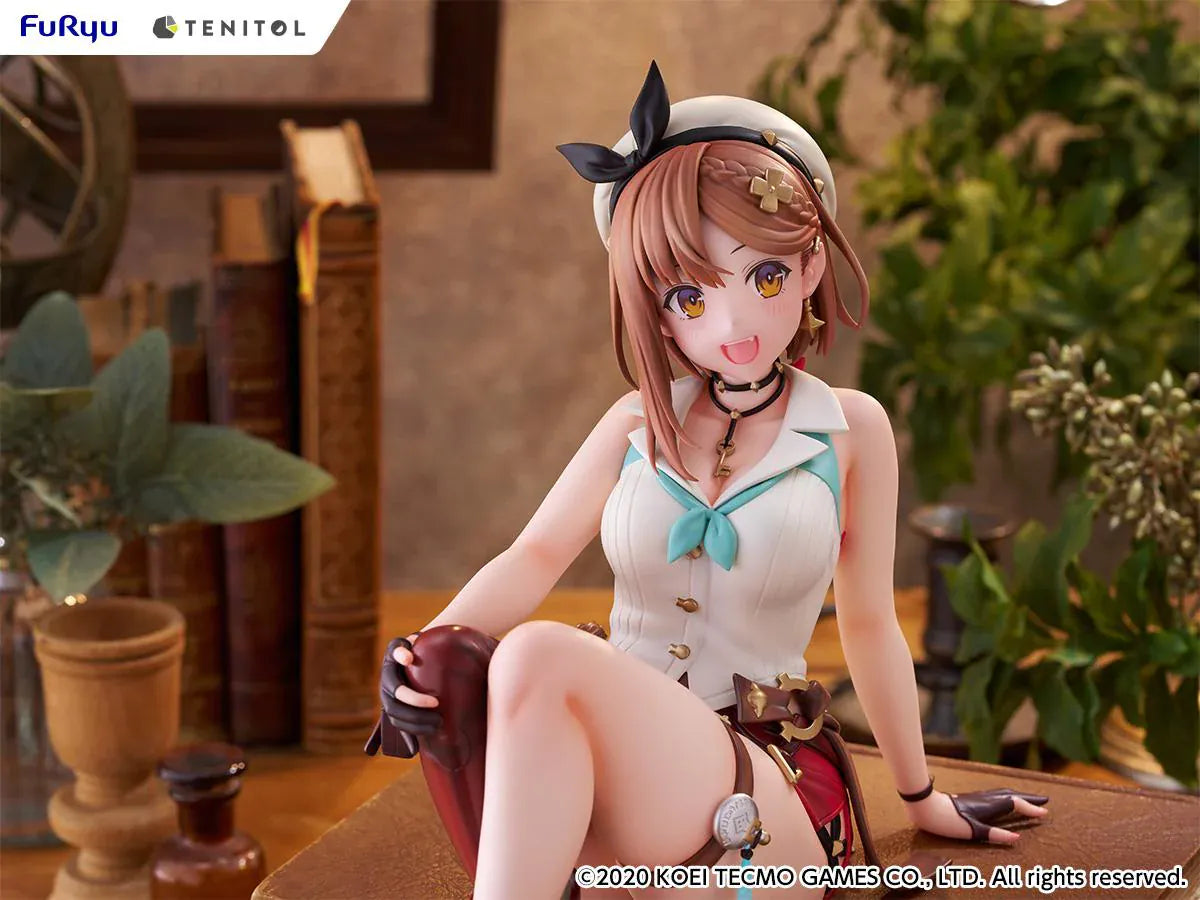 Atelier Ryza 2 Lost Legends and the Secret Fairy Tenitol Reisalin Stout BIG Noodle Stopper Figure seated in signature Ryza outfit with brown boots