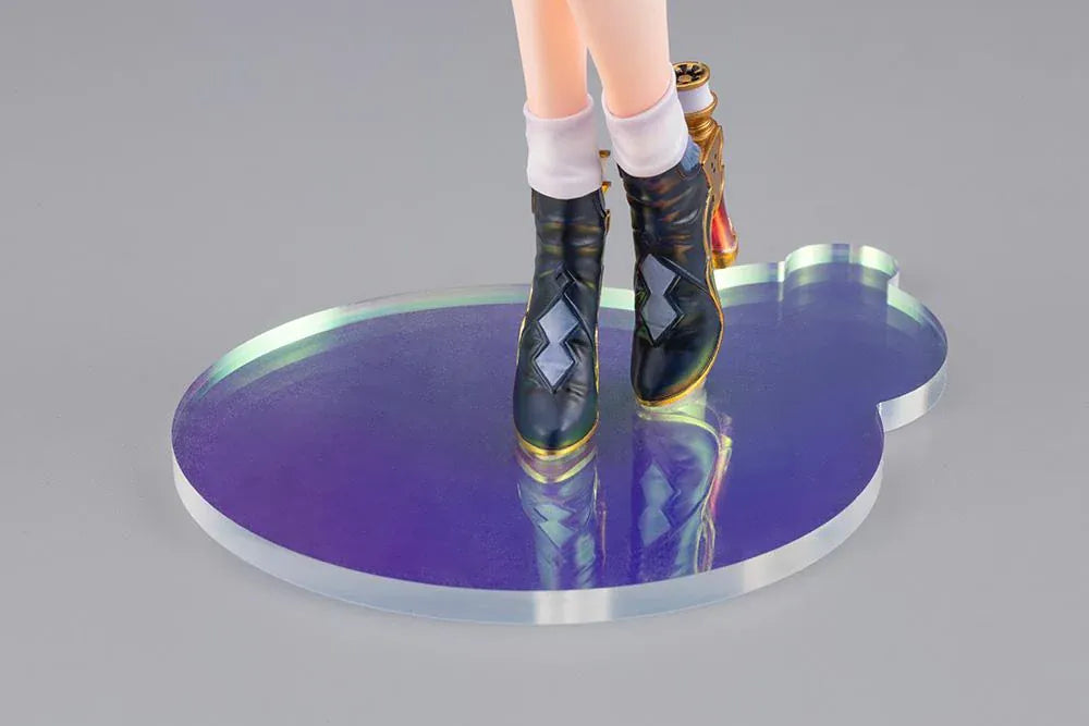 Atelier Yumia The Alchemist of Memories & the Envisioned Land Yumia Liessfeldt Sun Shower Ver. 1/7 Scale Figure featuring a short black-haired anime woman with blue eyes wearing a white outfit, black corset, and black ankle boots while holding a dark strap on a circular display base.