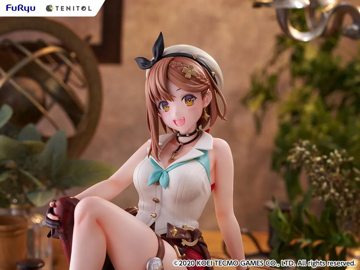 Atelier Ryza 2 Lost Legends and the Secret Fairy Tenitol Reisalin Stout BIG Noodle Stopper Figure seated in signature Ryza outfit with brown boots