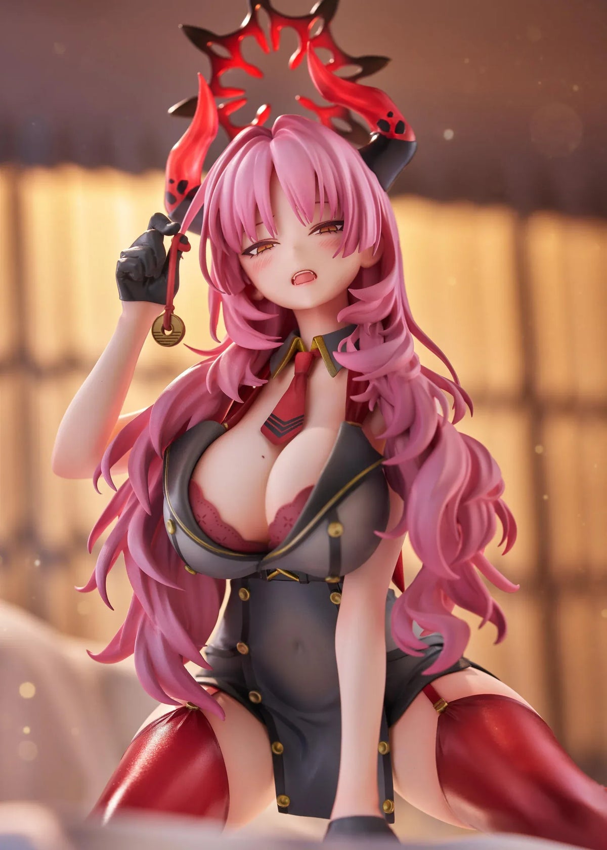 Blue Archive Satsuki Memorial Lobby 1/7 scale figure kneeling in a black-and-red outfit with flowing pink hair, horns, and a dark halo.