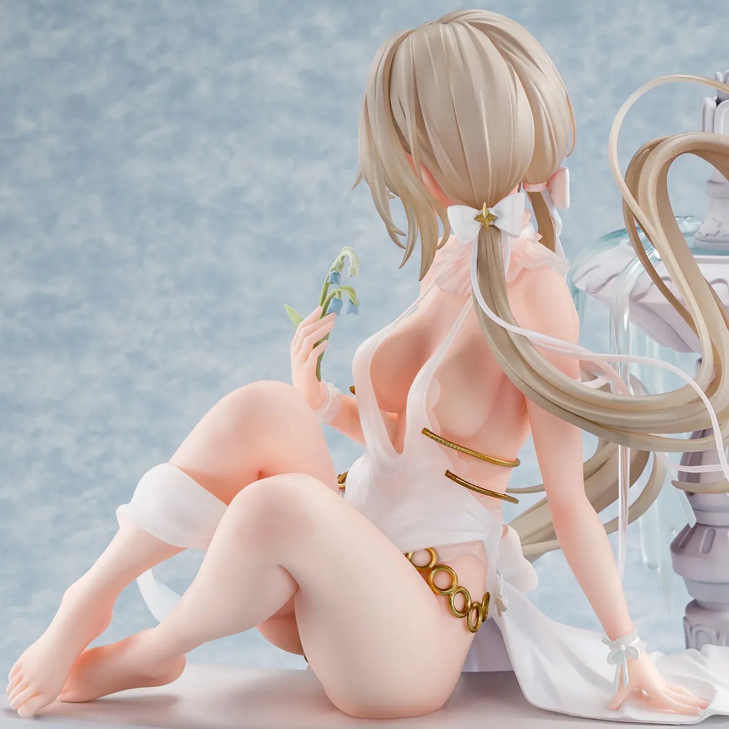 Houkiboshi Illustration Momoko 1/6 scale figure seated under crescent moon with flowing hair and gold accessories.