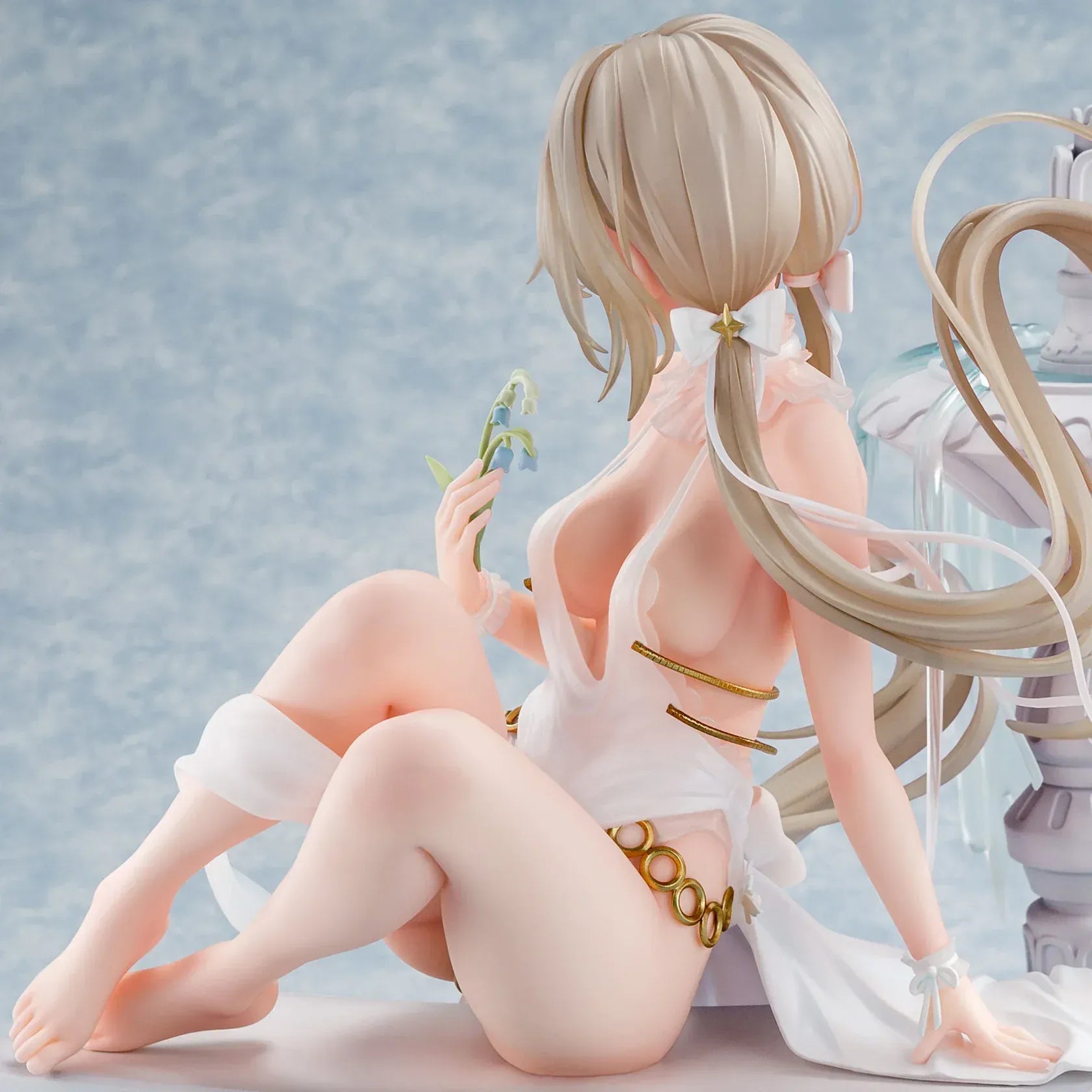 Houkiboshi Illustration Momoko 1/6 scale figure seated under crescent moon with flowing hair and gold accessories.