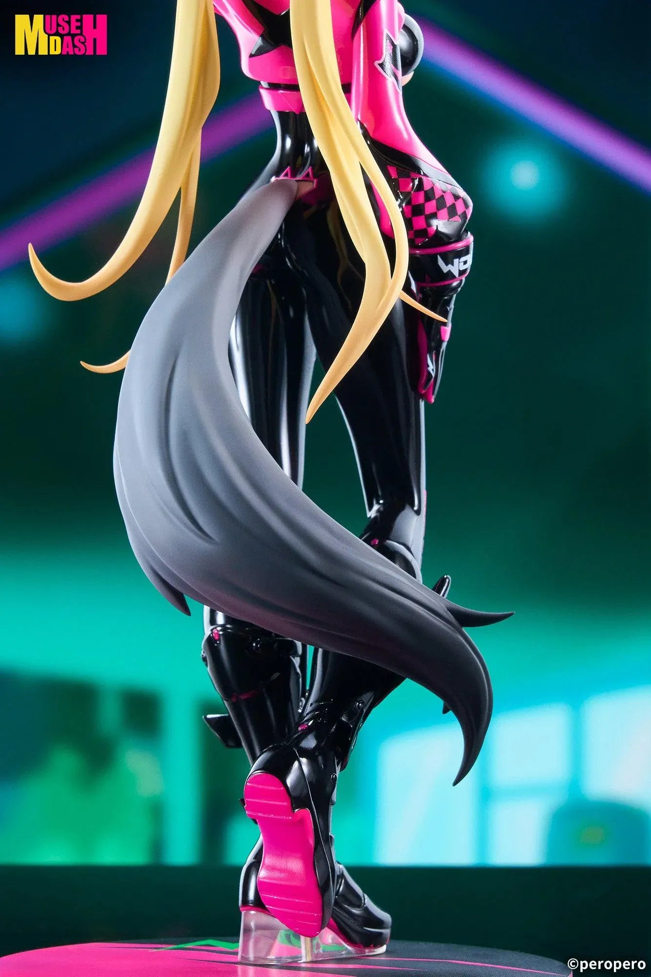 Muse Dash LIMEPIE Rin Racer 1/8 scale figure wearing a glossy black-and-pink racing outfit.