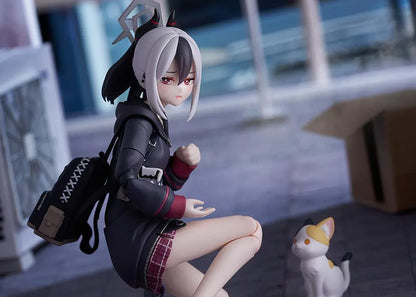 Blue Archive figma Kayoko Onikata Figure with black hoodie, plaid skirt, two-tone hair, halo detail, and tail