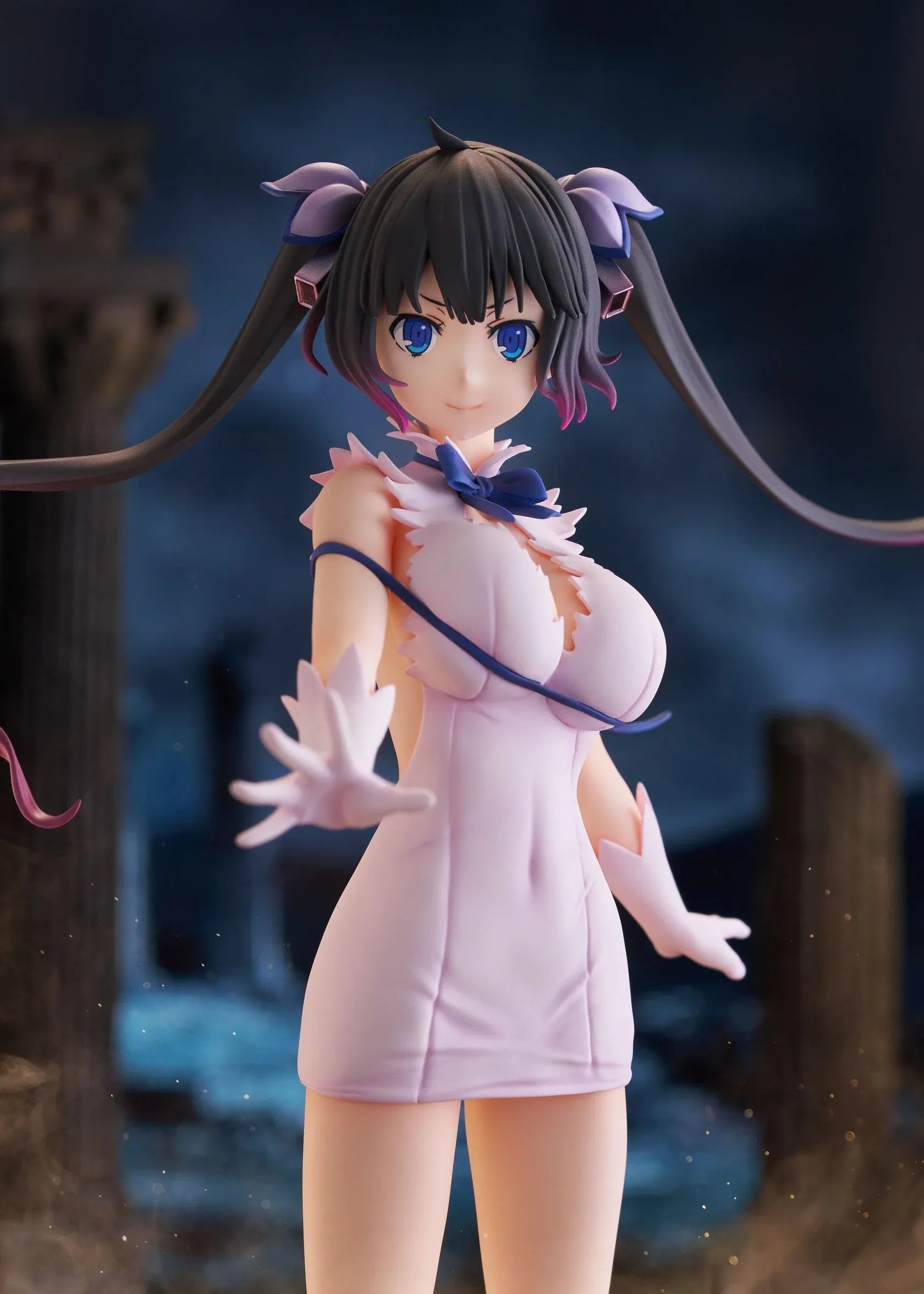 Is It Wrong to Try to Pick Up Girls in a Dungeon V Hestia Divinity Unleashed Limited Edition Ver. 1/7 Scale Figure with twin-tails, white outfit, blue ribbon accents, rocky base, and flame effect parts