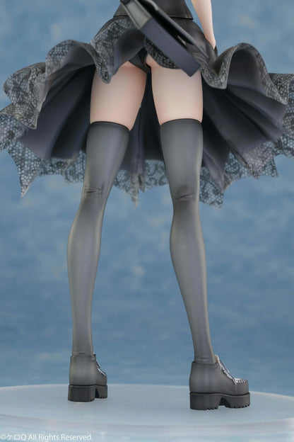 Minakami Yuki Wonderful Everyday Diskontinuierliches Dasein Deluxe Version 1/7 scale figure in a black gothic dress