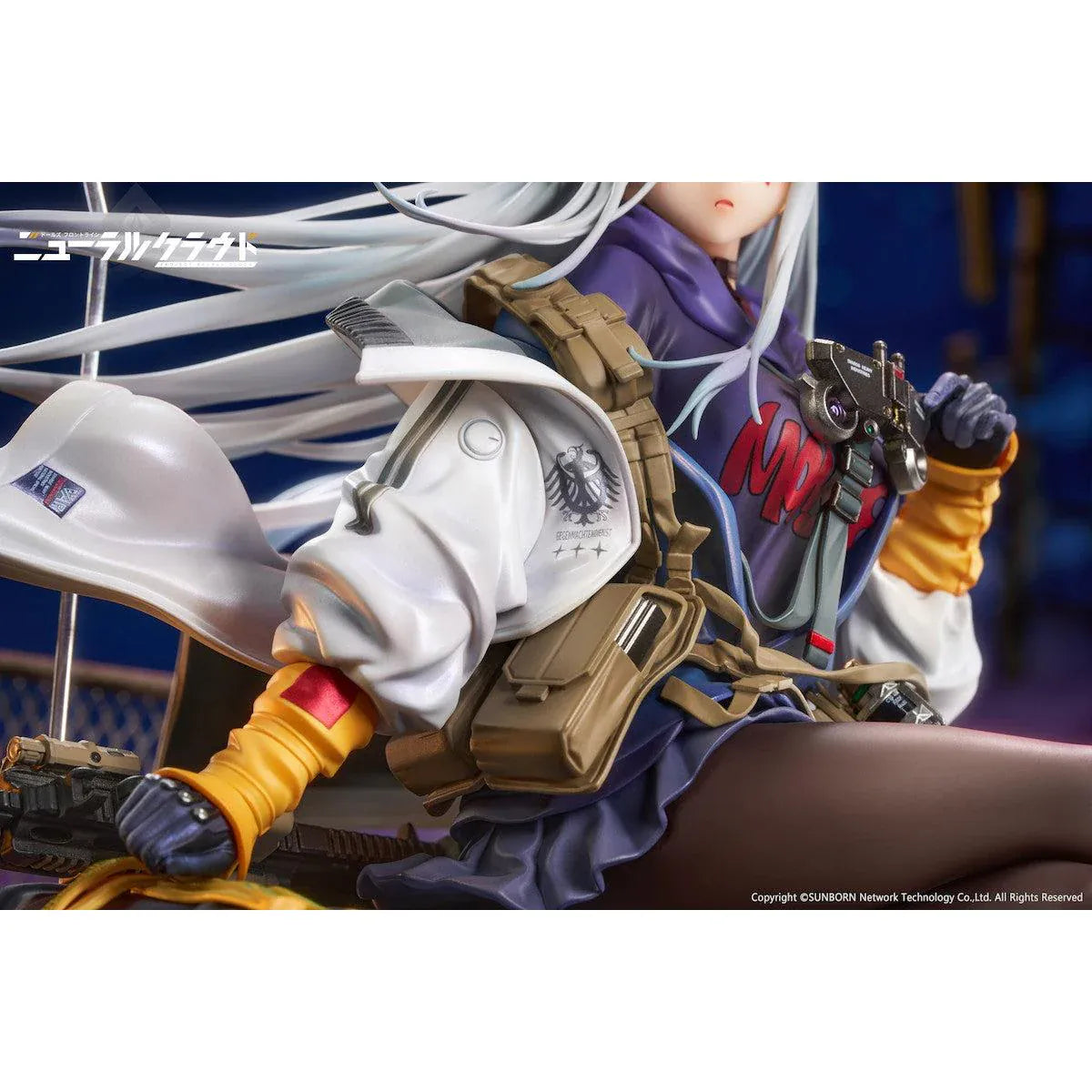 Girls' Frontline Neural Cloud Klukai 1/7 Scale Figure with long silver hair, military-inspired outfit, weapon accessories, seated pose, crate-style base, and bonus item