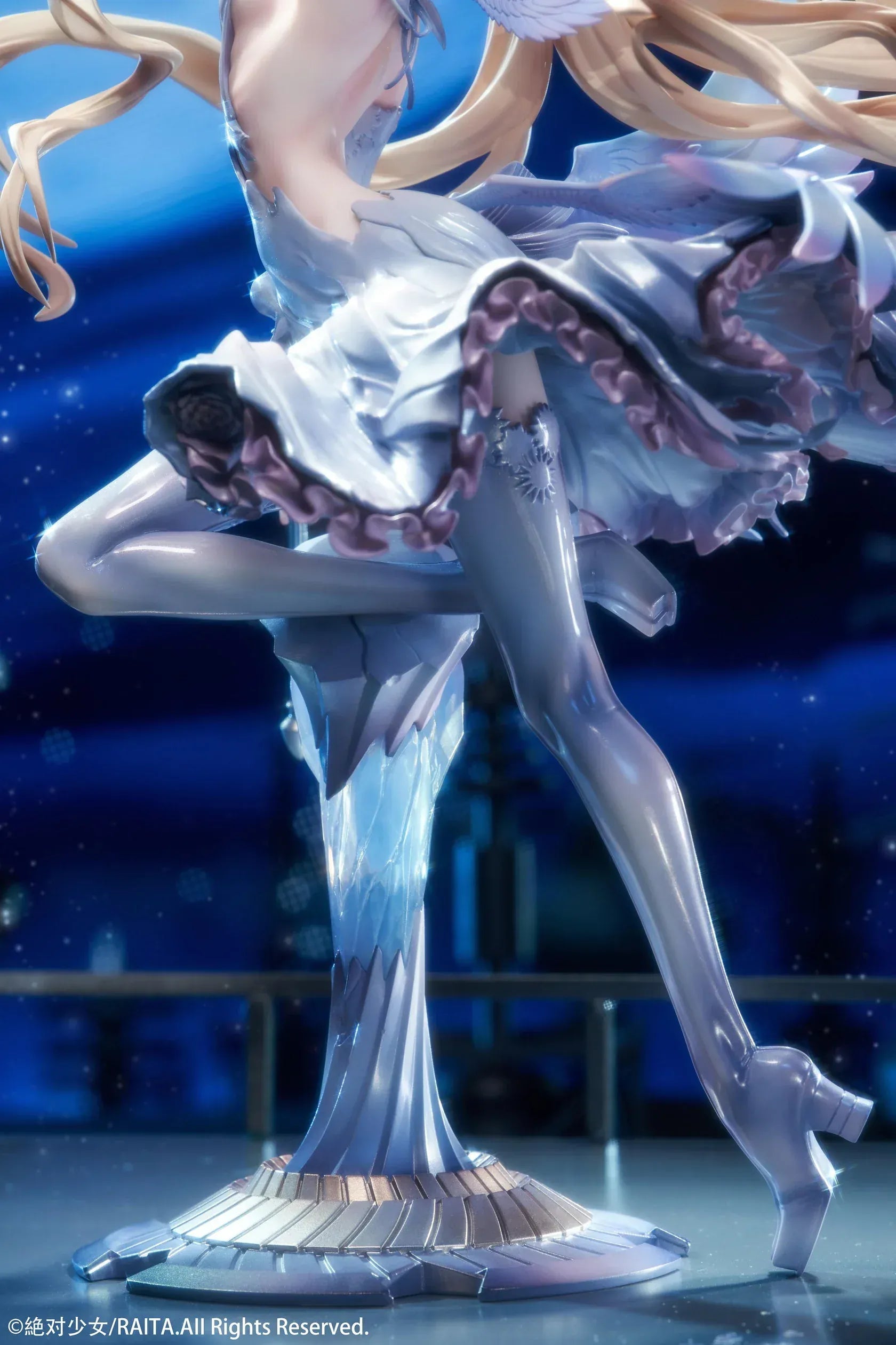 Zettai Junpaku Mahou Shoujo Kotone Sasaki 1/7 scale figure holding staff with flowing hair and magical effects