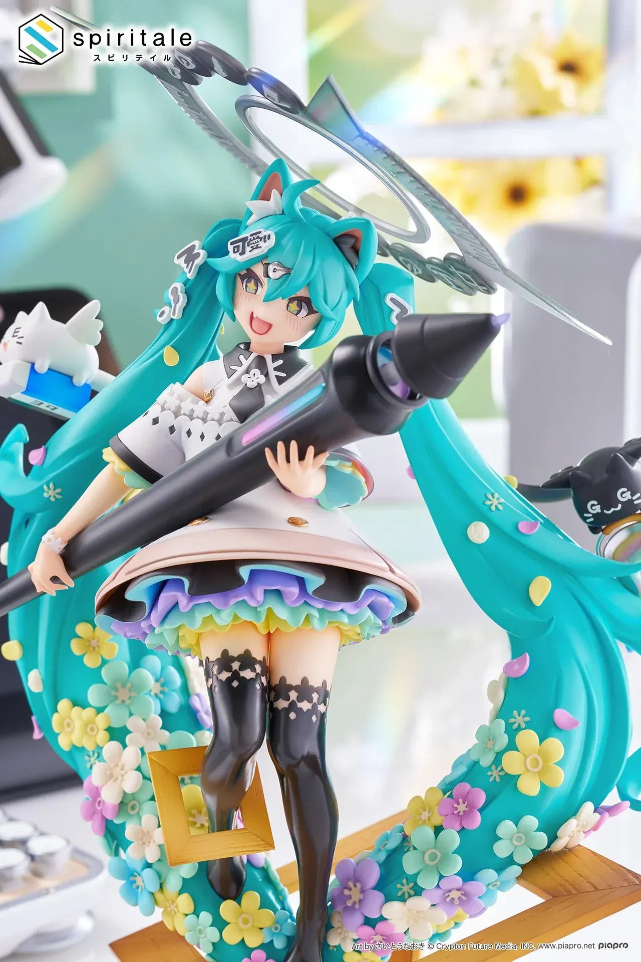 Hatsune Miku x Naoki Saito My Figure Making The Painter Ver 1/7 scale figure holding large paintbrush with floral base