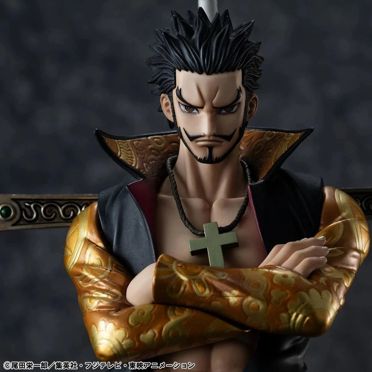 One Piece Portrait of Pirates SA-Limited Dracule Mihawk Ver. R Figure standing with arms crossed and sword on back