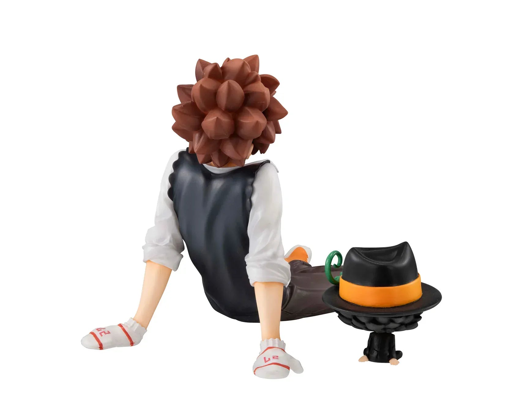 Tsuna and Reborn G.E.M. Series figure with Tsuna lounging over chibi Reborn on a hand.