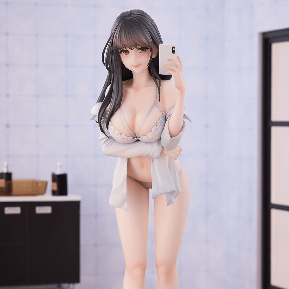 Hitomio Illustration Selfie Girl 1/6 Scale Figure featuring a young woman with black hair, draped shirt, and delicate lingerie, holding a smartphone for a selfie pose.