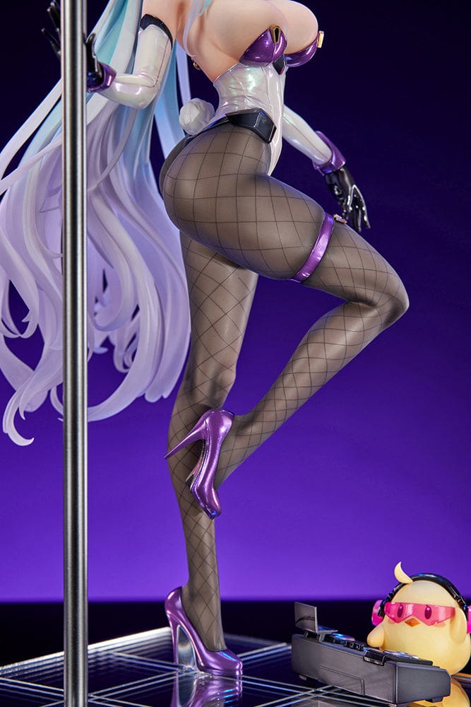 Azur Lane Kearsarge (All-Night Charge Ver.) 1/7 Scale Figure featuring Kearsarge in a bunny outfit with fishnet stockings and a DJ duck companion.