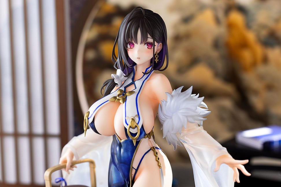 Azur Lane Ting An (Lightweight Ver.) 1/7 Scale Figure in blue and white outfit holding a wooden pail, with translucent sleeves and floral patterns.