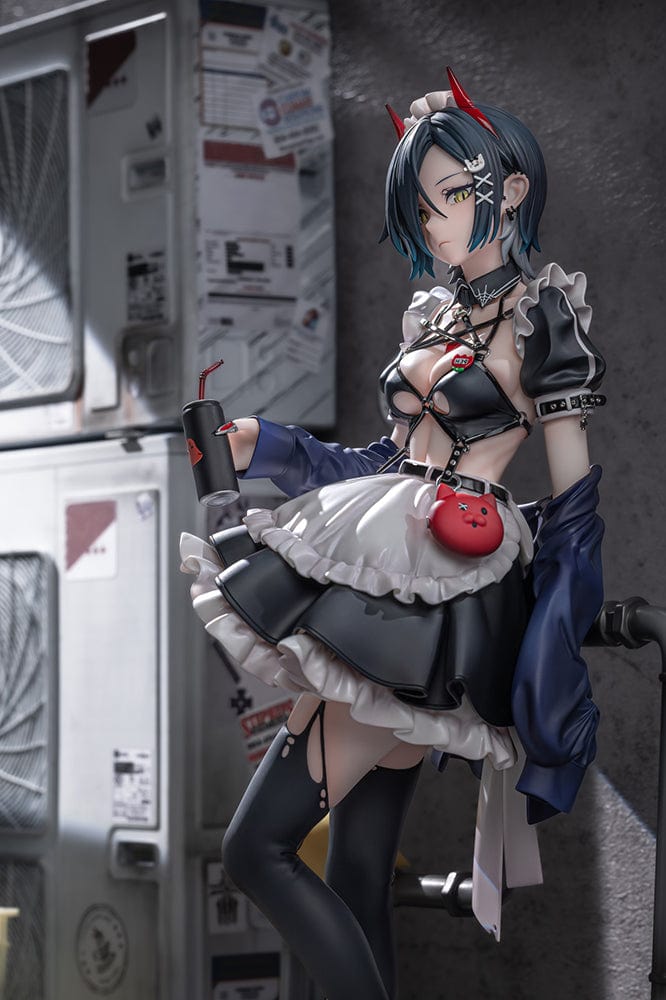 Azur Lane Ulrich von Hutten (Mädchen Trümmer Ver.) 1/6 Scale Figure featuring a gothic-inspired maid outfit, red devil horns, and black boots with heart details, standing on an urban-styled base.