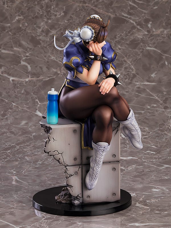 "Street Fighter Chun-Li 1/6 Scale Figure - A powerful and dynamic figure of Chun-Li from the iconic game series Street Fighter. This 1/6 scale figure captures Chun-Li in her signature battle pose, showcasing her strength and beauty. A must-have collectible for fans and collectors, meticulously crafted with attention to detail. Add this impressive Chun-Li figure to your collection and relive the intense martial arts battles of Street Fighter!"