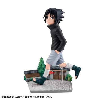 Naruto G.E.M. Series Sasuke Uchiha GO! Figure, featuring Sasuke in a mid-stride pose on a scenic Hidden Leaf Village base, showcasing detailed design and youthful charm.