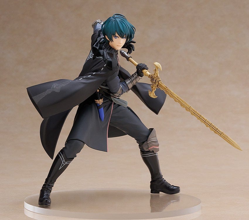 Fire Emblem: Three Houses Pop Up Parade Byleth (Male) Figure in battle pose holding Sword of the Creator, dressed in detailed dark outfit