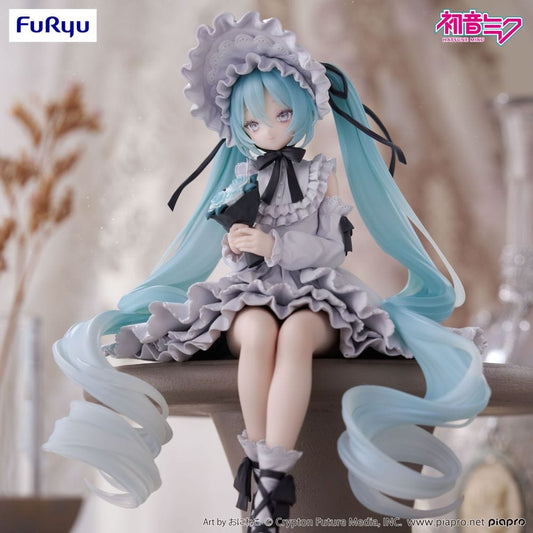 Vocaloid Hatsune Miku Vintage Doll Style Noodle Stopper Figure with bonnet, bouquet, and frilly dress

