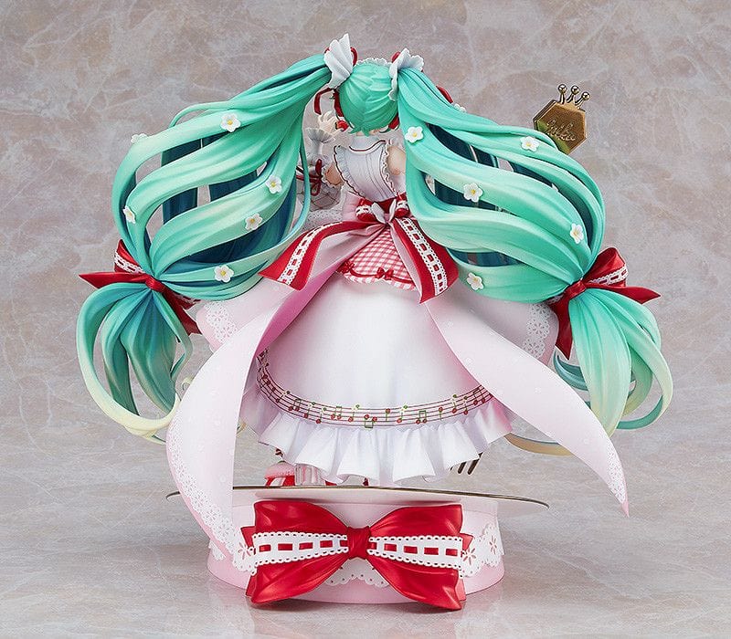 Vocaloid Hatsune Miku Strawberry Motif (15th Anniversary Ver.) 1/7 Scale Figure (Re-run)