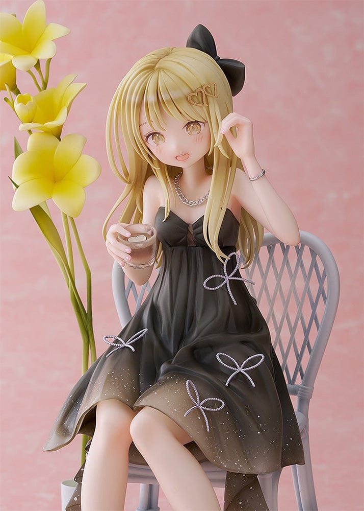 Nabi Illustration Toshishita Kanojo 1/6 Scale Figure featuring a blonde girl seated on a chair with a black dress, holding a drink, and accompanied by a vase of yellow flowers.