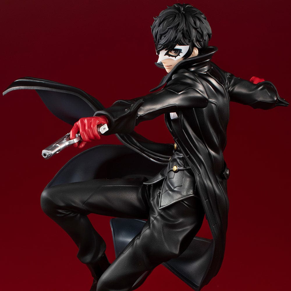 Persona 5 Royal Lucrea Joker (Showtime Edition) figure, featuring Joker in a dynamic pose with a dagger, wearing a black trench coat and mask, on a unique translucent blue base.