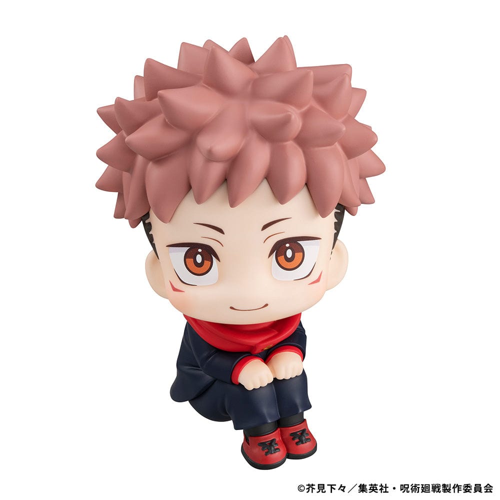 Lookup Figure Jujutsu Kaisen Yuji Itadori seated in chibi form, with spiky hair and bright smile, wearing black and red uniform.