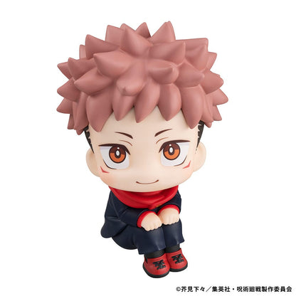 Lookup Figure Jujutsu Kaisen Yuji Itadori seated in chibi form, with spiky hair and bright smile, wearing black and red uniform.