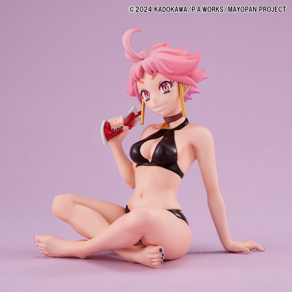 Mayonaka Punch Melty Princess Live (Tenohira) figure wearing a black bikini, seated with a confident expression and holding a drink.