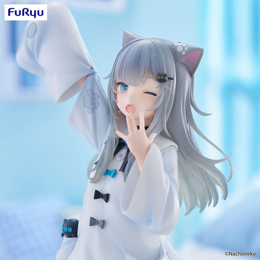 Nachoneko Trio-Try-iT Figure – anime figure featuring Nachoneko in a cat-themed hoodie with paw prints, cat ears, and a playful expression, posed in a cozy indoor setting.