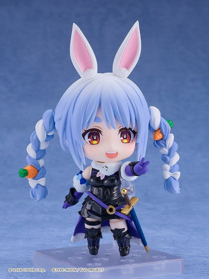 Nendoroid No.2682 Usada Pekora in Mash Kyrielight Shielder costume, featuring bunny ears, Shielder shield, and playful carrot-themed details.