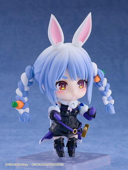 Nendoroid No.2682 Usada Pekora in Mash Kyrielight Shielder costume, featuring bunny ears, Shielder shield, and playful carrot-themed details.