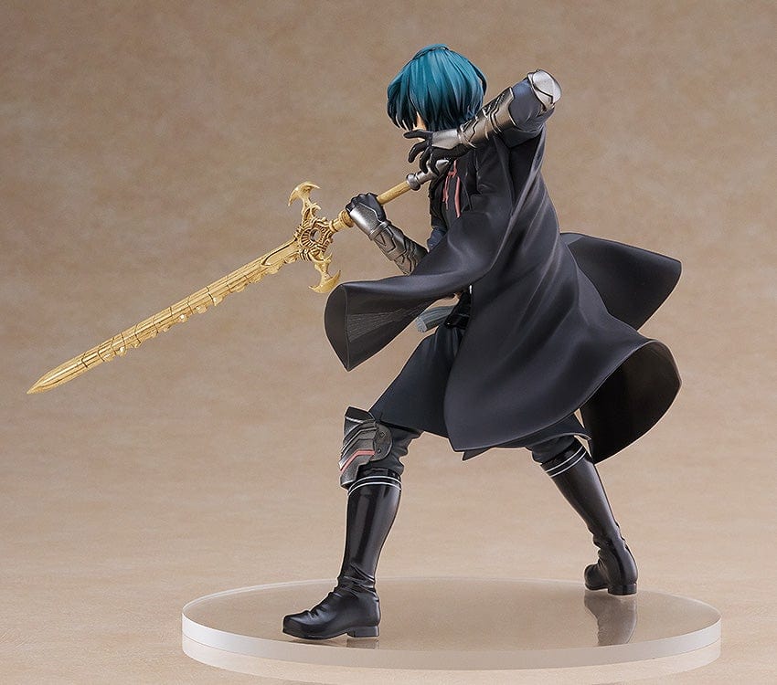 Fire Emblem: Three Houses Pop Up Parade Byleth (Male) Figure in battle pose holding Sword of the Creator, dressed in detailed dark outfit