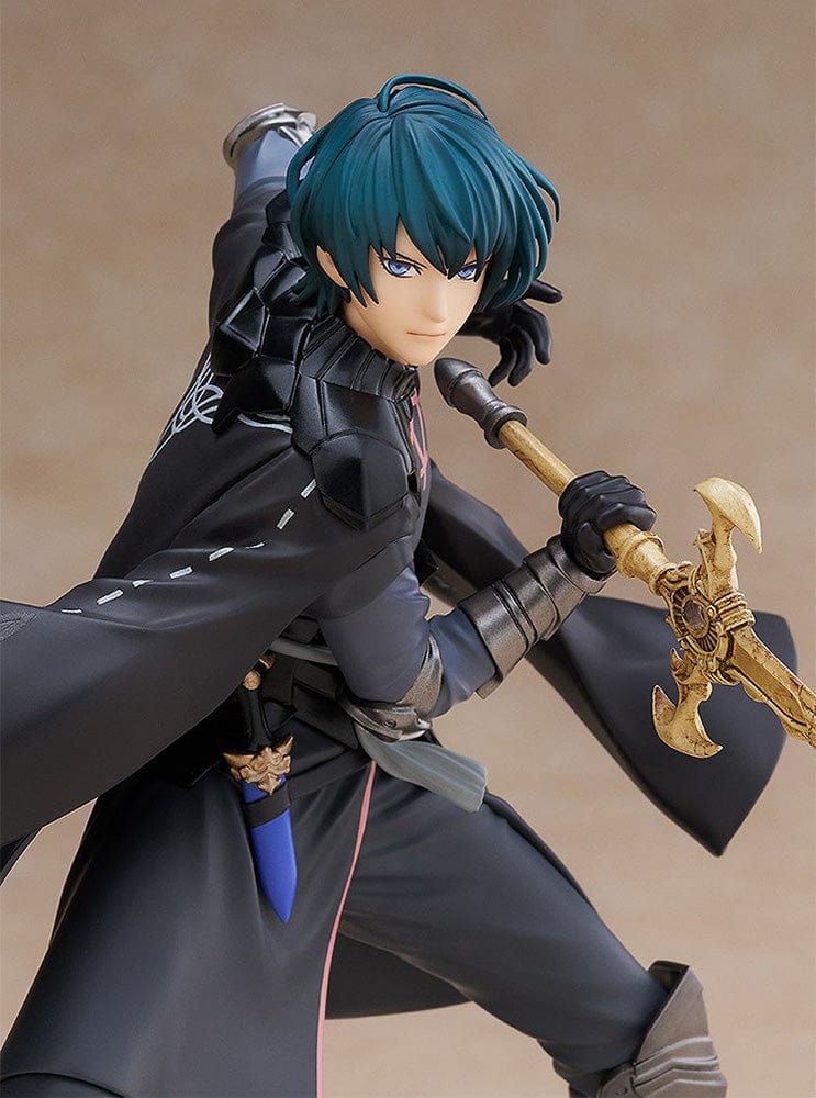 Fire Emblem: Three Houses Pop Up Parade Byleth (Male) Figure in battle pose holding Sword of the Creator, dressed in detailed dark outfit