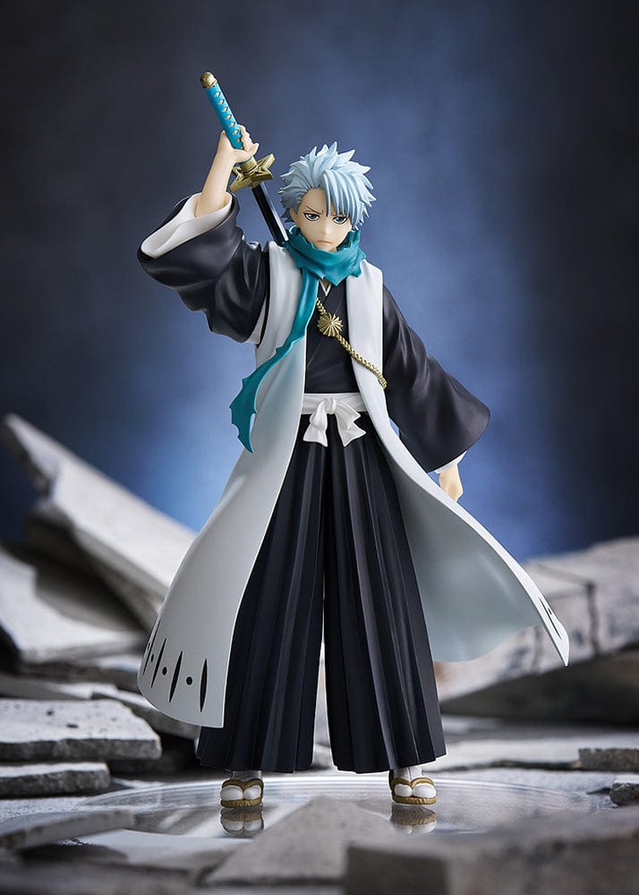 Bleach Pop Up Parade Toshiro Hitsugaya figure with his zanpakuto, Hyorinmaru, wearing his captain's robe and scarf.