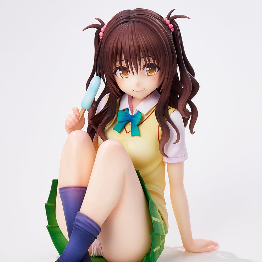 To Love-Ru Darkness School Uniform Series Mikan Yuki (High School Student Ver.) Figure in school uniform, sitting with popsicle and smiling.