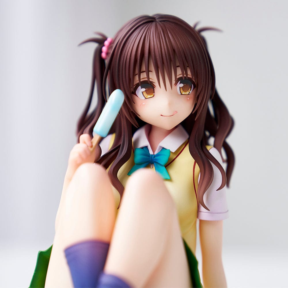 To Love-Ru Darkness School Uniform Series Mikan Yuki (High School Student Ver.) Figure in school uniform, sitting with popsicle and smiling.