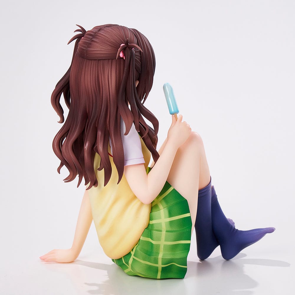 To Love-Ru Darkness School Uniform Series Mikan Yuki (High School Student Ver.) Figure in school uniform, sitting with popsicle and smiling.