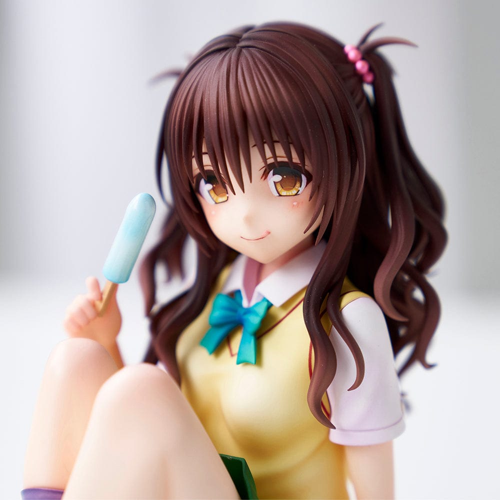 To Love-Ru Darkness School Uniform Series Mikan Yuki (High School Student Ver.) Figure in school uniform, sitting with popsicle and smiling.