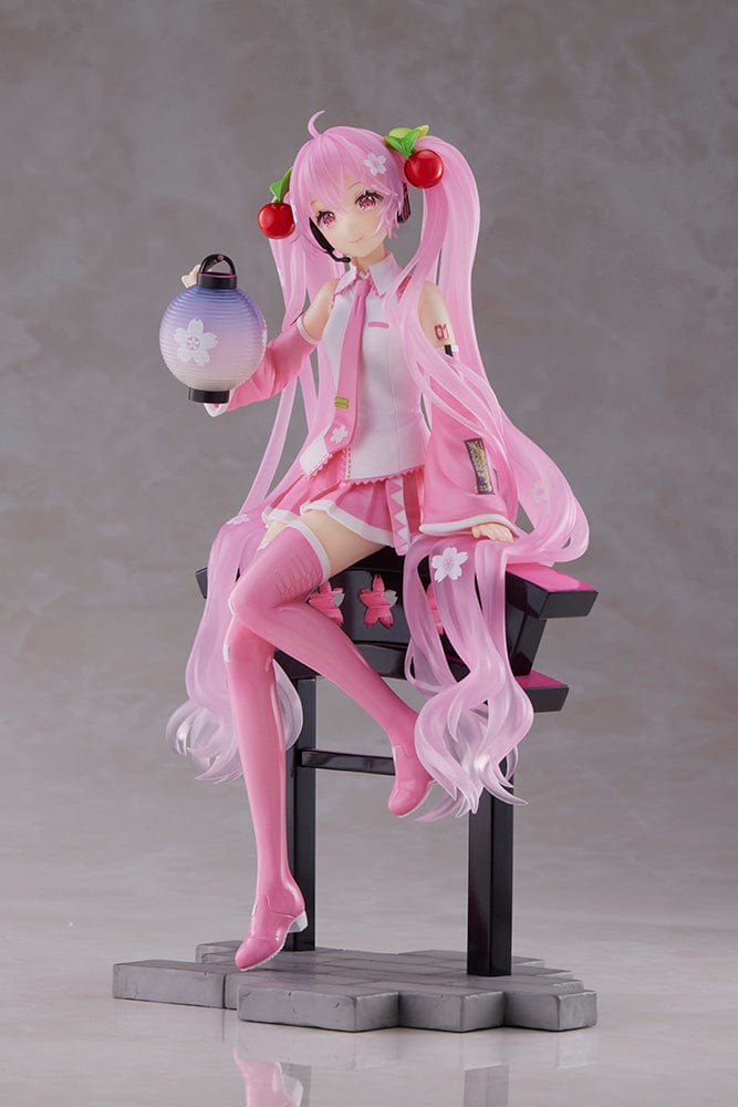 Sakura Miku Figure (Sakura Lantern Ver.) Prize Figure
